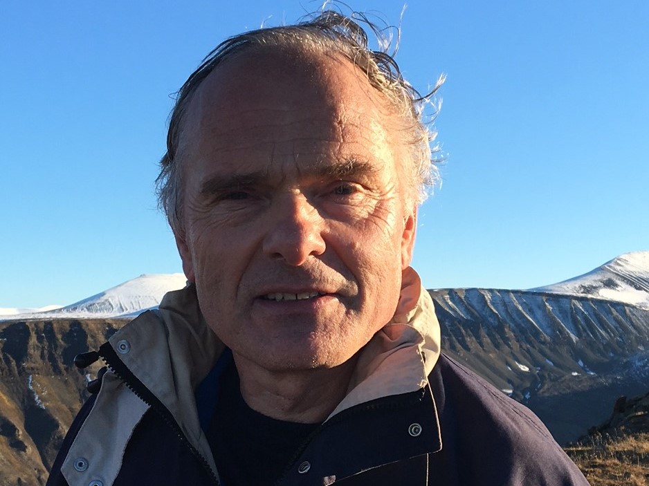 Arild Moe på Svalbard. (Foto: Karoline Flåm via Wikimedia Commons) Arild Moe på Svalbard. (Foto: Karoline Flåm via Wikimedia Commons)
