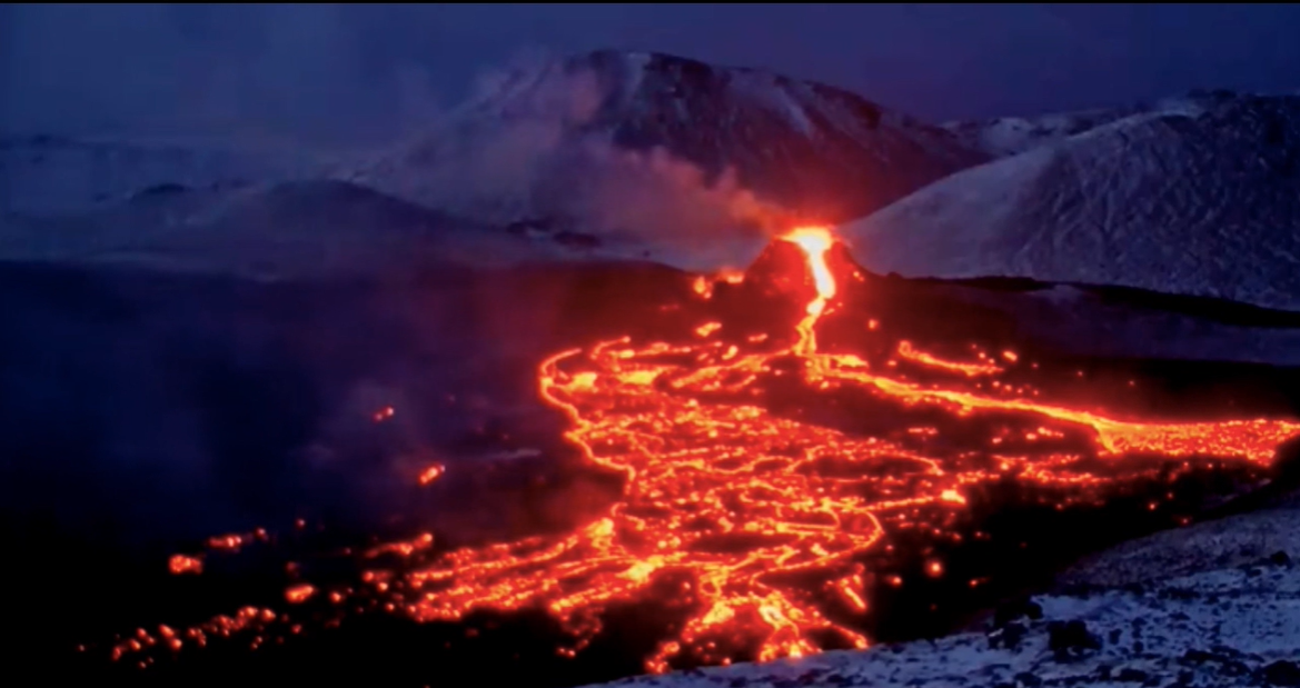 Geldingadalsgos' Crater Blows Lava 300 Metres into the Air