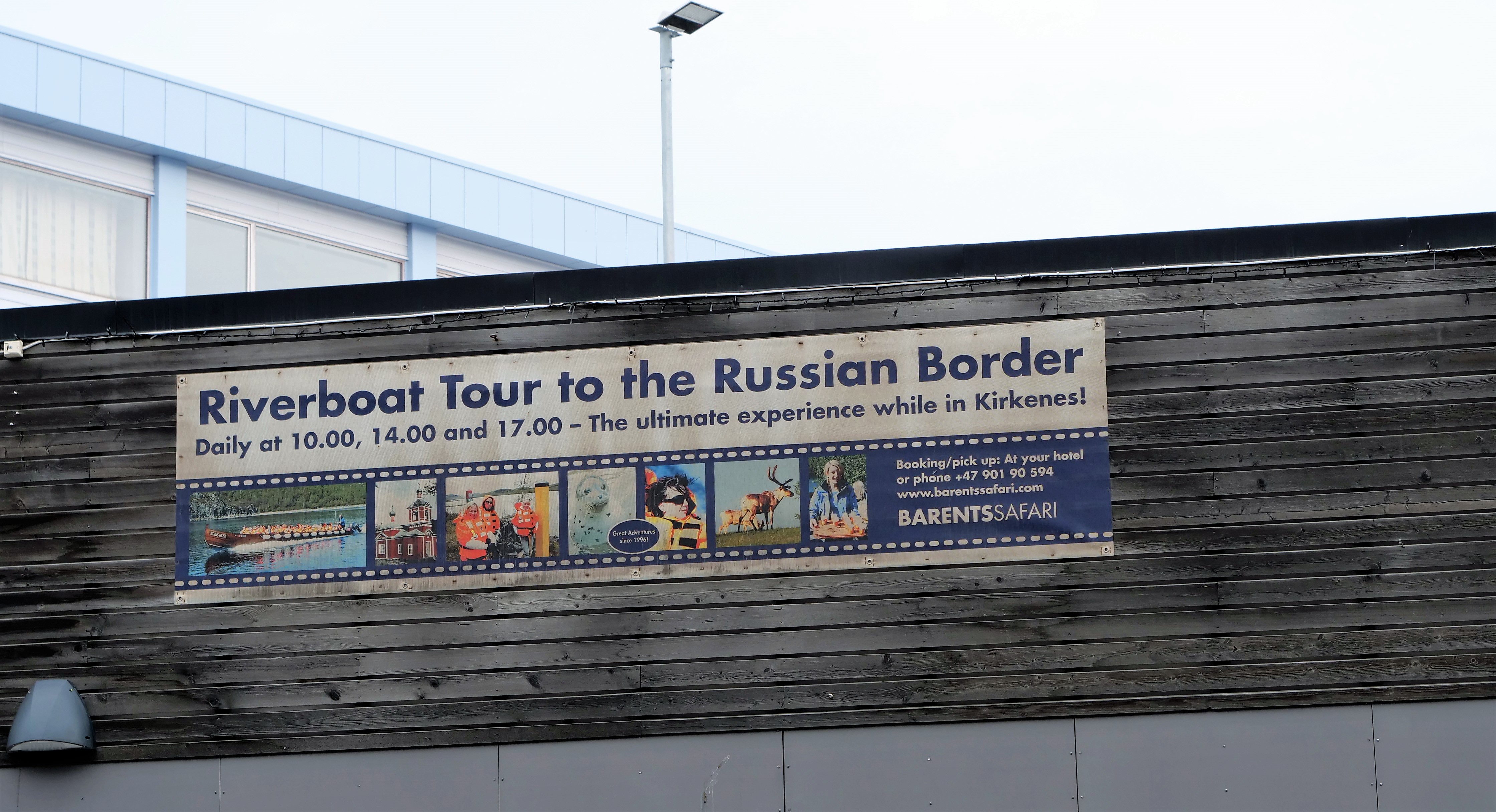 Nærheten til Russland vises overalt i Kirkenes. (Foto: Arne O. Holm) Kirkenes havn.