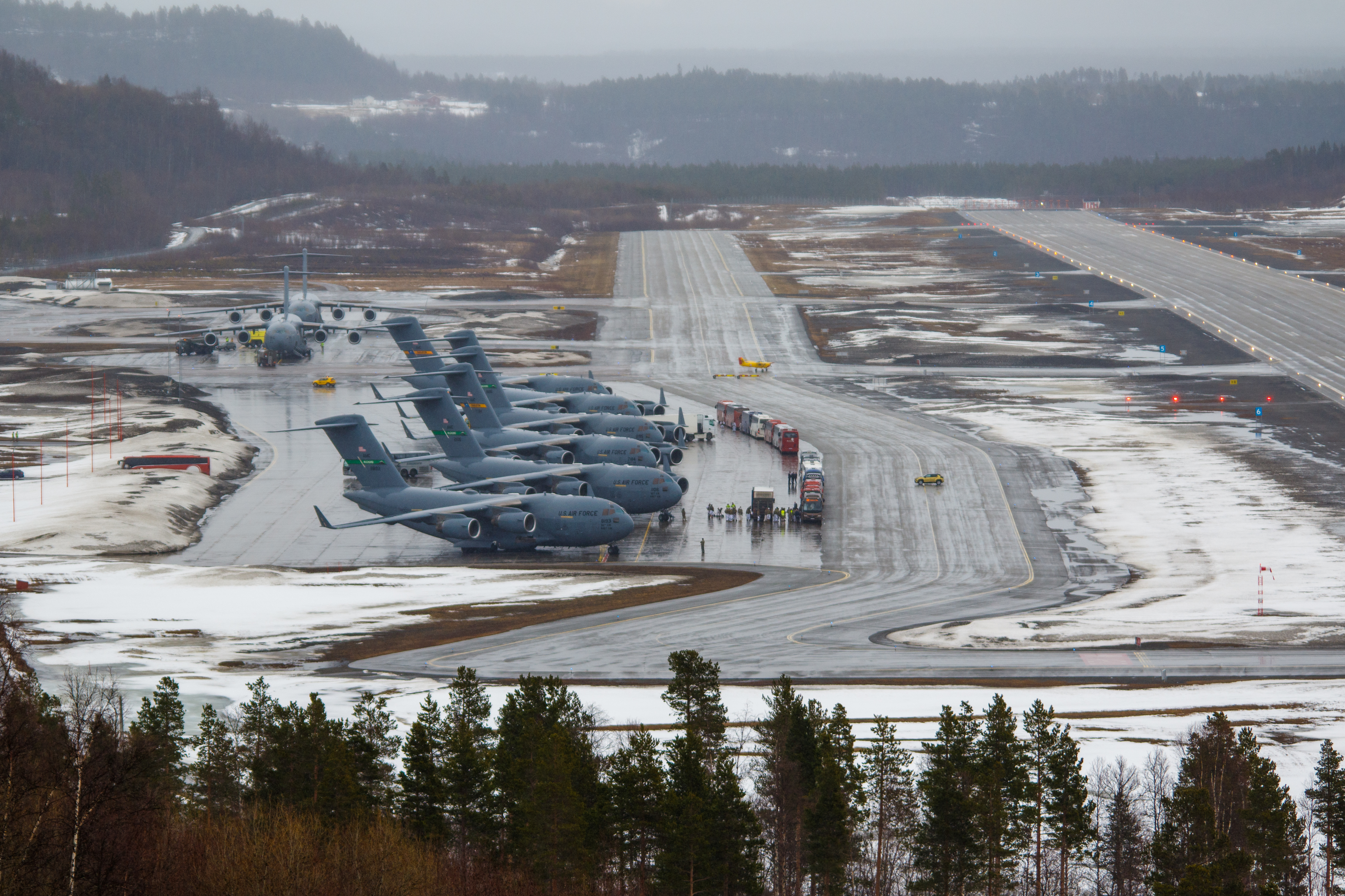 C-17 Globemasters at Bardufoss airport C-17 Globemasters at Bardufoss airport
