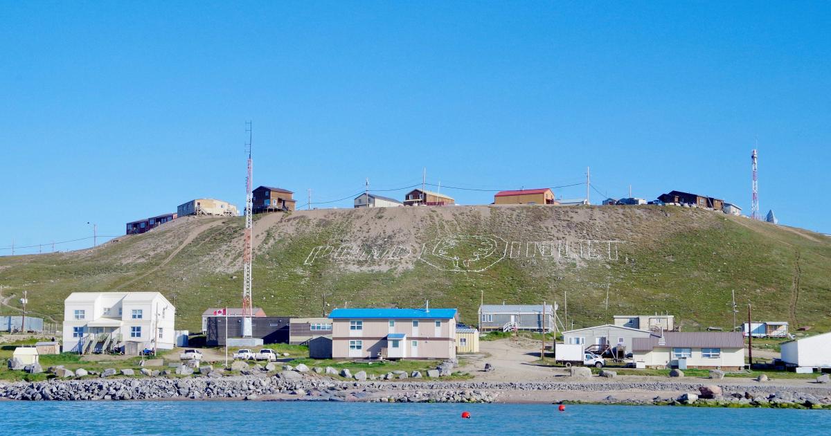 Canada Must Be Wary of Its Southern Neighbor, Say Researchers