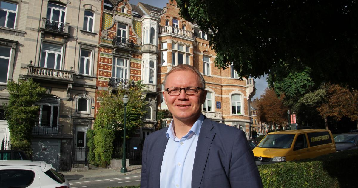 tar deg med på en omvisning i de europeiske pariserhjulene for å informere dem bedre