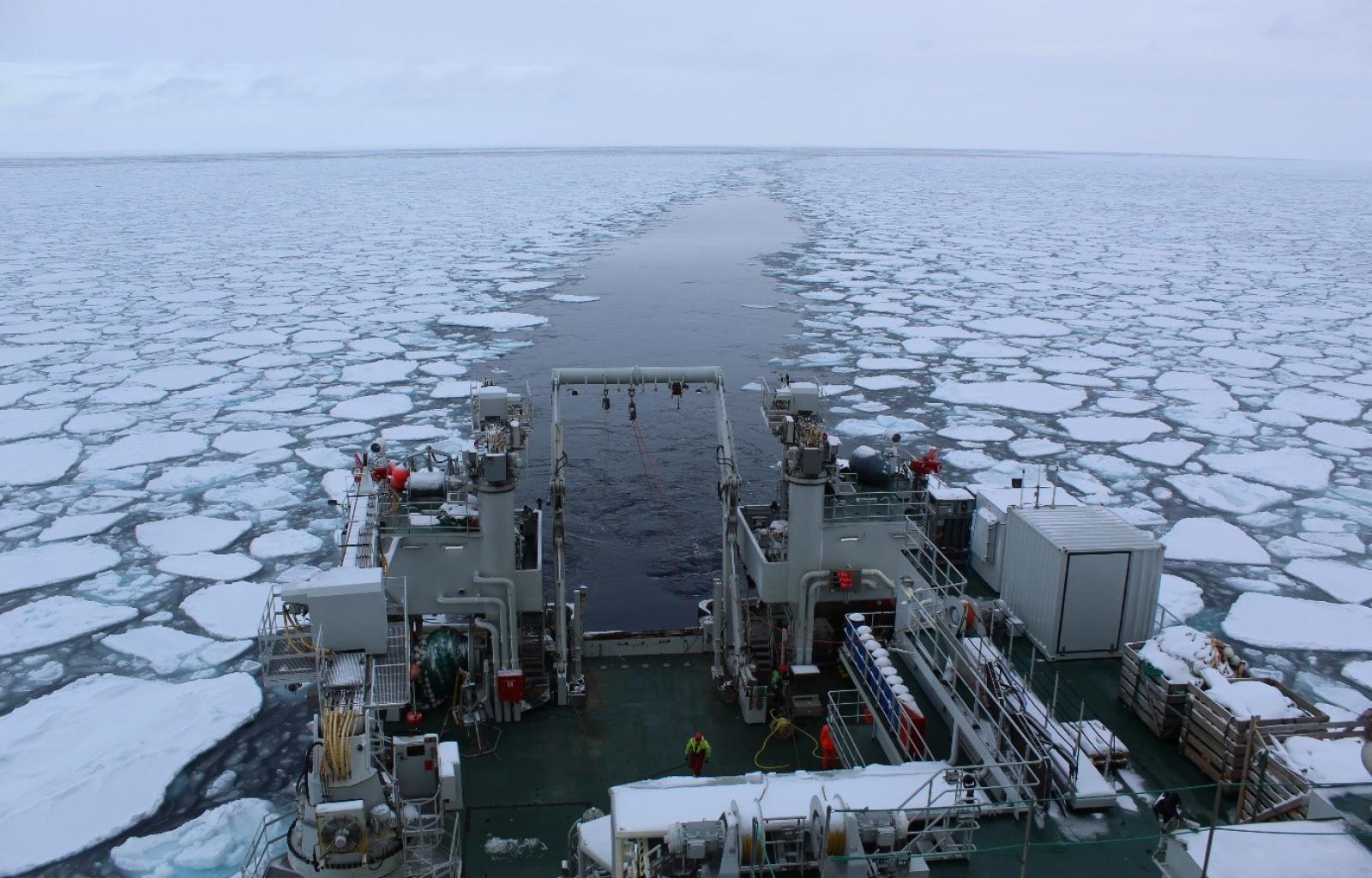 Exceptional Warming Over the Barents Area