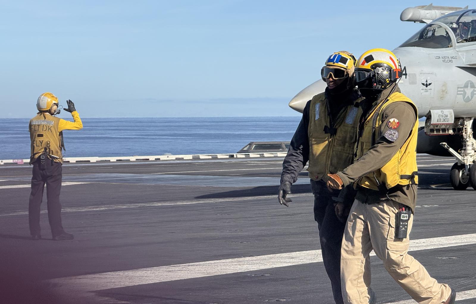 På flydekket på USS Gerald R. Ford