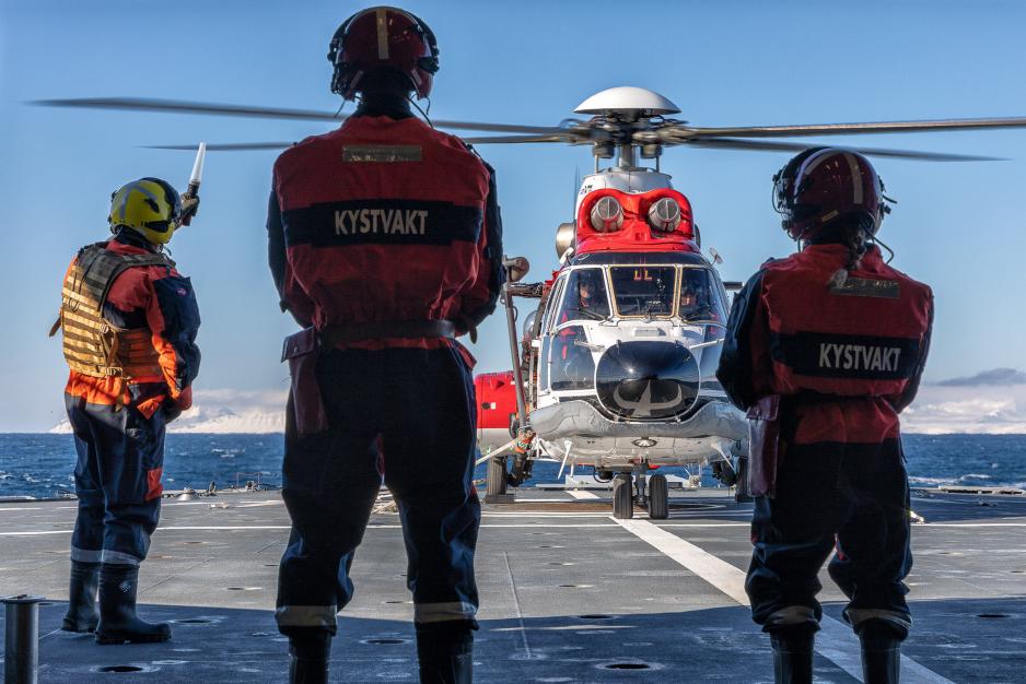 Massevakuering med helikopter på Svalbard Massevakuering med helikopter på Svalbard