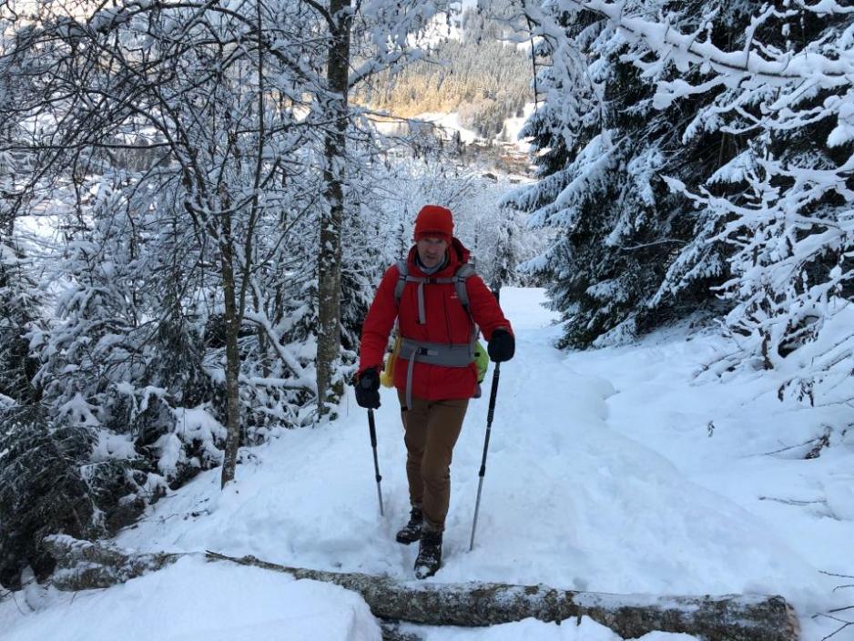 EUs ambassadør til Arktis, Michael Mann på tur i snøkledd skog. Michael Mann. Snø