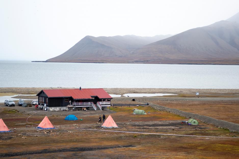 Svalbard camping site after the polar bear attack. Foto: Line Nagell Ylvisåker Svalbard camping site after the polar bear attack. Foto: Line Nagell Ylvisåker