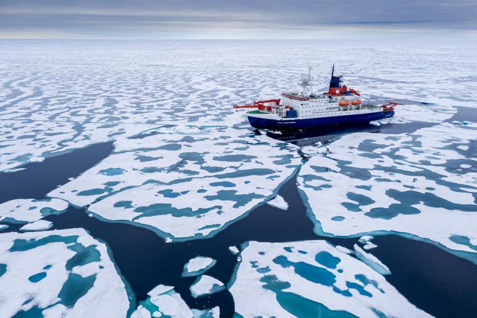 MOSAiC. Photo Steffen Graupner. Polarstern near the North Pole