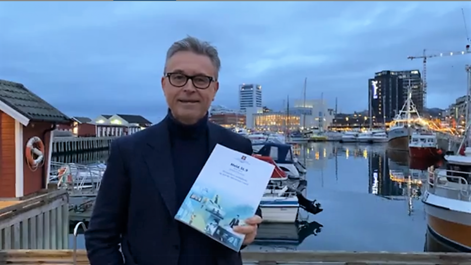 Fiskeriminister Odd Emil Ingebrigtsen presenterer Nordområdemeldingen i Bodø. (skjermdump)