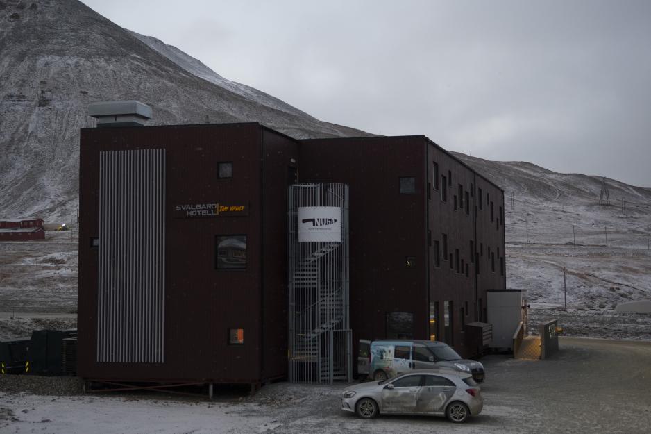 Svalbard hotell The Vault er stengt. (Foto Line Nagell Ylvisåker/High North News)