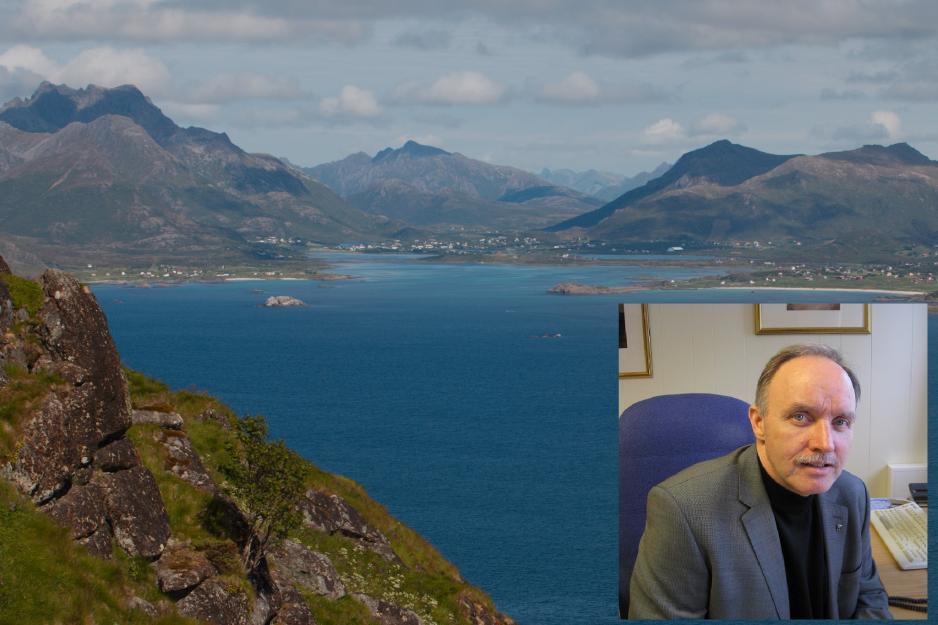 Ordfører Sture Pedersen i Bø, og utsikt mot Bø sett fra Gaukværøya.
