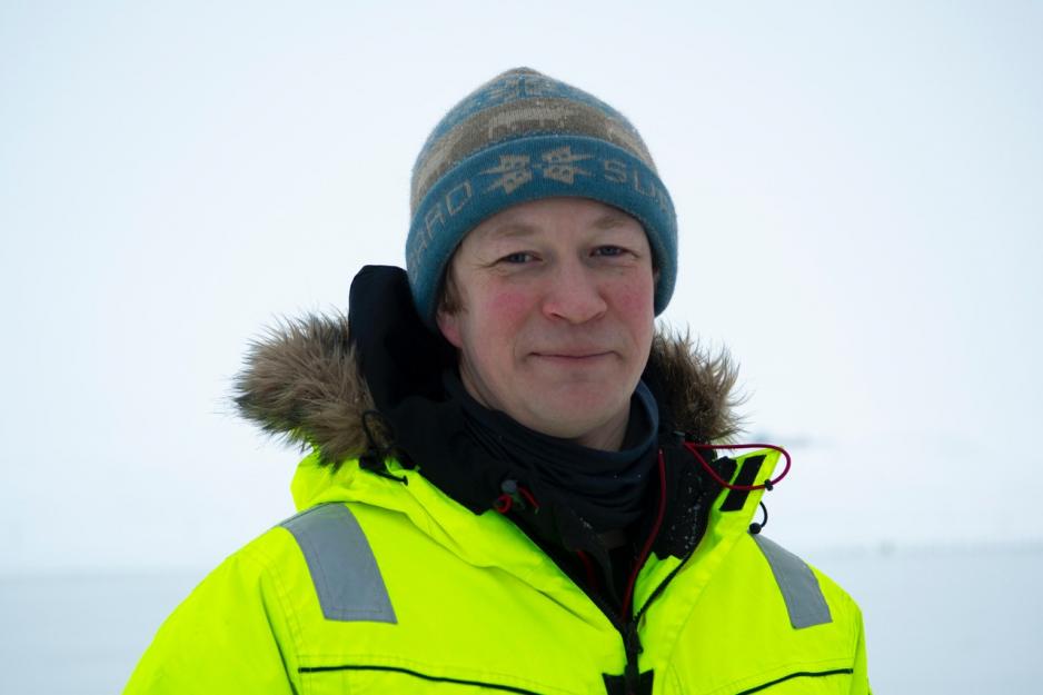 Prosjektleiar Rasmus Bøckman i Longyearbyen lokalstyre. (Foto: Line Nagell Ylvisåker) Prosjektleiar Rasmus Bøckman i Longyearbyen lokalstyre. (Foto: Line Nagell Ylvisåker)