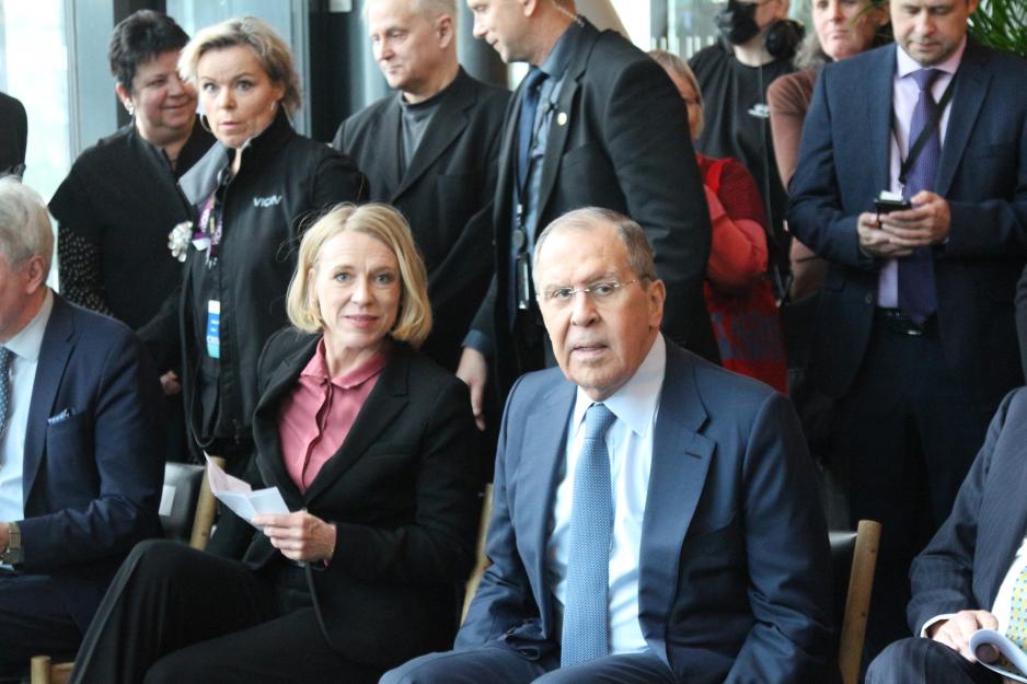 Utenriksminister Anniken Huitfeldt sammen med Russlands utenriksminister Sergej Lavrov