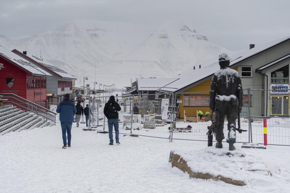 Longyearbyen er i endring både fysisk og samfunnsmessig Longyearbyen er i endring både fysisk og samfunnsmessig