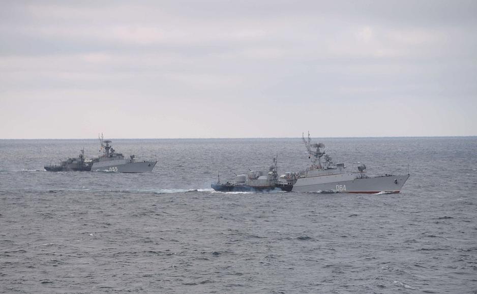 Nordflåten og Svartehavsflåten på en tidligere samøvelse. Joint exercises of Northern and Black Sea fleets
