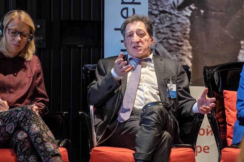 Anniken Huitfeldt og Teimuraz Ramishvili på Kirkeneskonferansen.