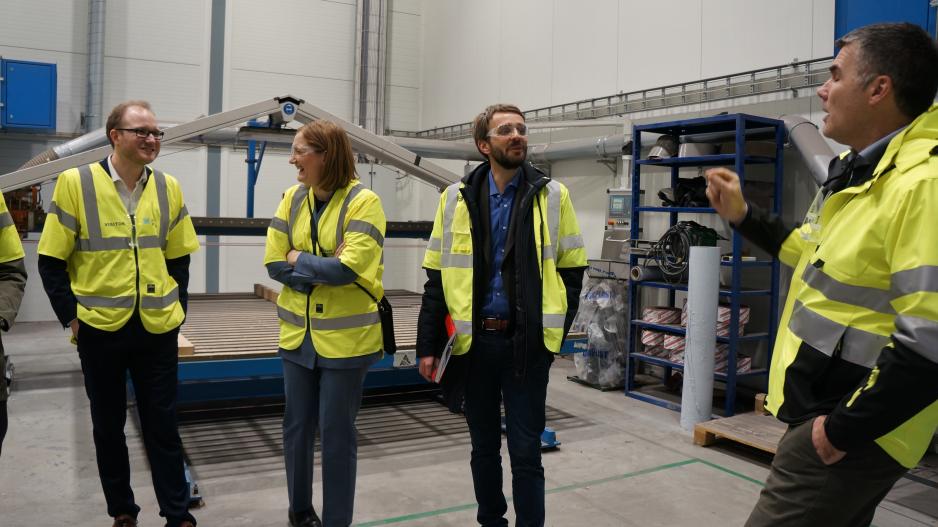 Næringsministeren besøker Rapp Bomek i Bodø