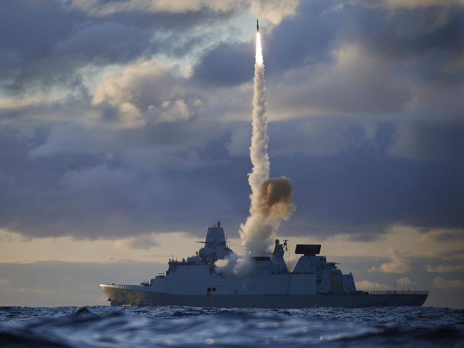 Natt til torsdag testet den danske fregatten Niels Juel oppskyting av sitt nye amerikanske missil SM-2 utenfor Andøya i Vesterålen. (Foto: Det danske forsvaret) Natt til torsdag testet den danske fregatten Niels Juel oppskyting av sitt nye amerikanske missil SM-2 utenfor Andøya i Vesterålen. (Foto: Det danske forsvaret)