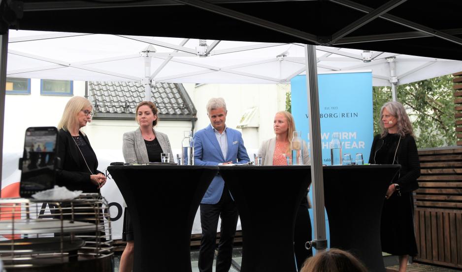 Paneldebatt om sanksjoner under Arendalsuka.
