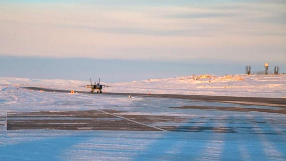 MiG-31 taking off from Rogachevo Air Base on Novaya Zemlya with Rezonans-N radar station in the background. (Source: Courtesy of Ministry of Defense of the Russian Federation) Mig 31 nad Resonance N from Ministry of Defense of the Russian Federation.jpeg