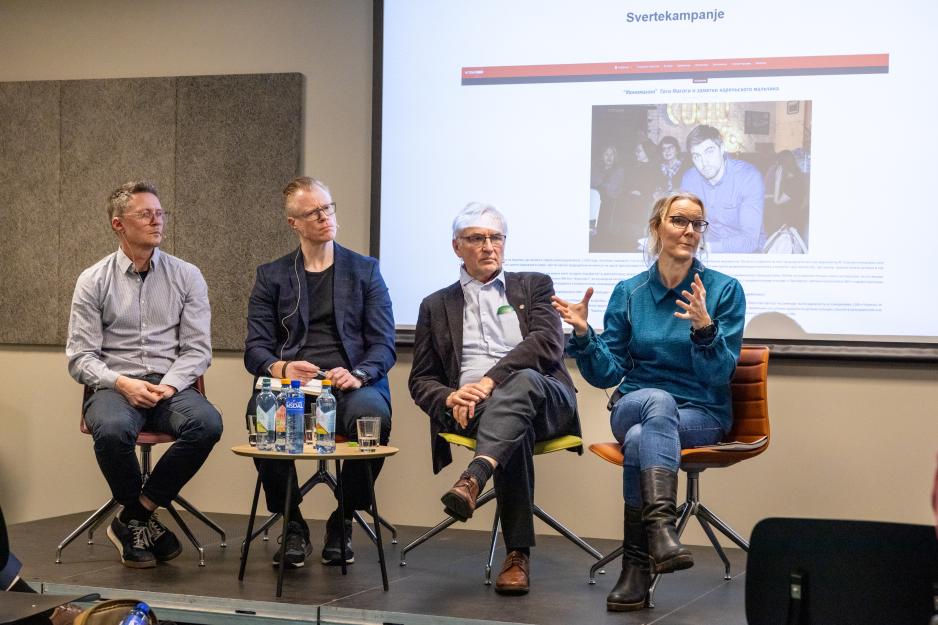 Kari Aga Myklebost, barentsprofessor i historie ved UiT, sammen med (f.v.) Atle Staalesen, journalist i The Barents Observer, Jardar Østbø, professor ved Institutt for forsvarsstudier; og Pål Kolstø, professor i russlandsstudier ved UiO. (Foto: Ole-Tommy Pedersen/Barentssekretariatet)