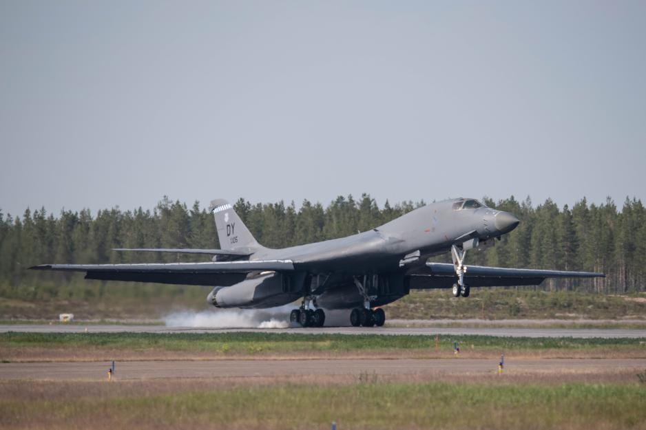 B-1B Lancer voo de bomba