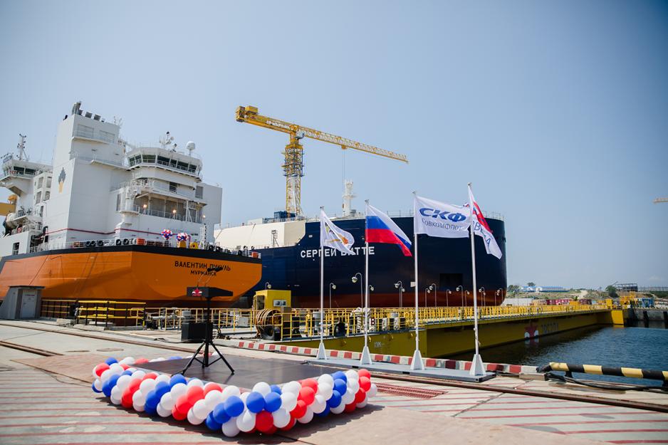 Launch ceremony for ice-capable oil and LNG carriers at Zvezda shipyard last week. (Source: Zvezda) launch zvezda lng oil arctic