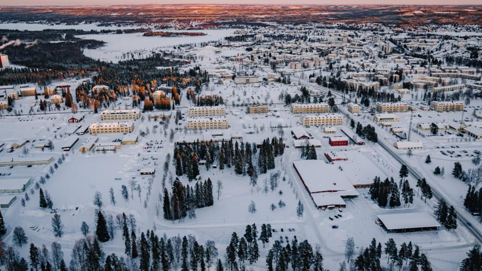 Boden garnison pekes også på omforent svensk-amerikansk område. Dette er hovedkvarteret for Norrbottens regiment I 19, og en av Sveriges største garnisoner. Her vil amerikanske styrker, hvis forsvarsavtalen godkjennes, kunne trene og øve, bli utplassert på rotasjonsbasert basis og forhåndslagre forsvarsmateriell – men da ikke atomvåpen. (Foto: David Kristiansen/Försvarsmakten)