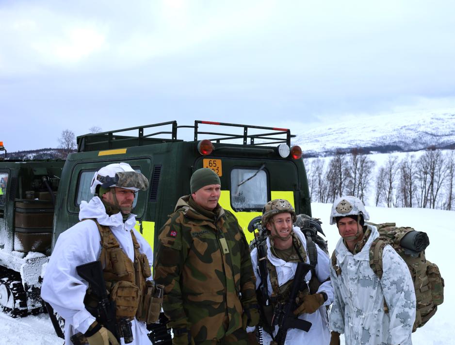 Fra fallskjermhopp i Bardufoss