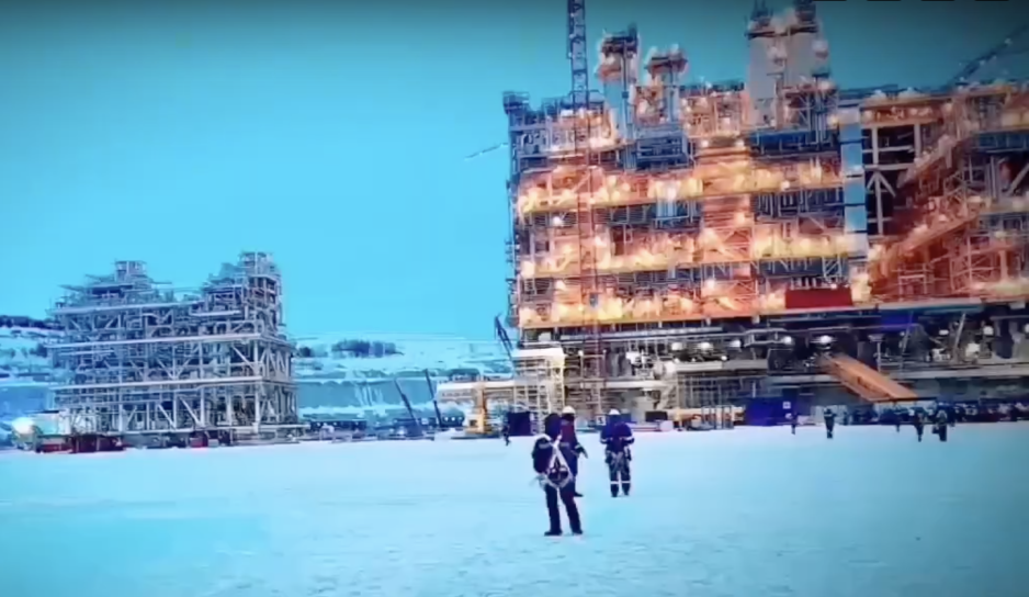 Image showing GBS 2 on the right with TMS-003/004 on the far left. (Source: Belokamenka VK) Belokamenka yard March 19