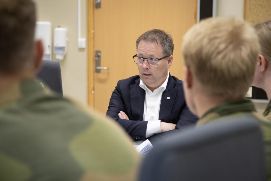 Forsvarsminister Bjørn Arild Gram Forsvarsminister Bjørn Arild Gram