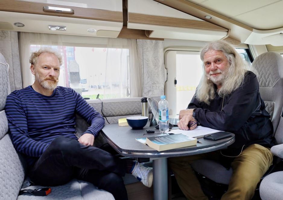 Hovedgjest på High Noon tirsdag: Den islandske forfatteren Jón Kalman Stefánsson. > Hovedgjest på High Noon tirsdag: Den islandske forfatteren Jón Kalman Stefánsson. >