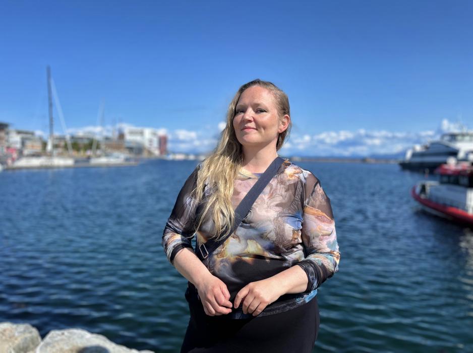 Kristina Johnsen, forfatter, kunstner og journalist. Hun står også bak prosjektet Yderst Europe. (Foto: Astri Edvardsen) Kristina Johnsen, forfatter, kunstner og journalist. Hun står også bak prosjektet Yderst Europe. (Foto: Astri Edvardsen)