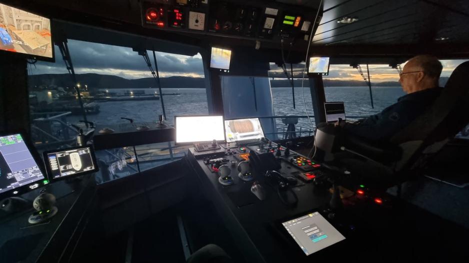 Denne uka har Nkom i samarbeid med kystvaktfartøyet KV Barentshav gjennomført målinger mellom Kirkenes og Båtsfjord for å kartlegge mulige GPS-forstyrrelser i Barentshavet. (Foto: Nkom)
