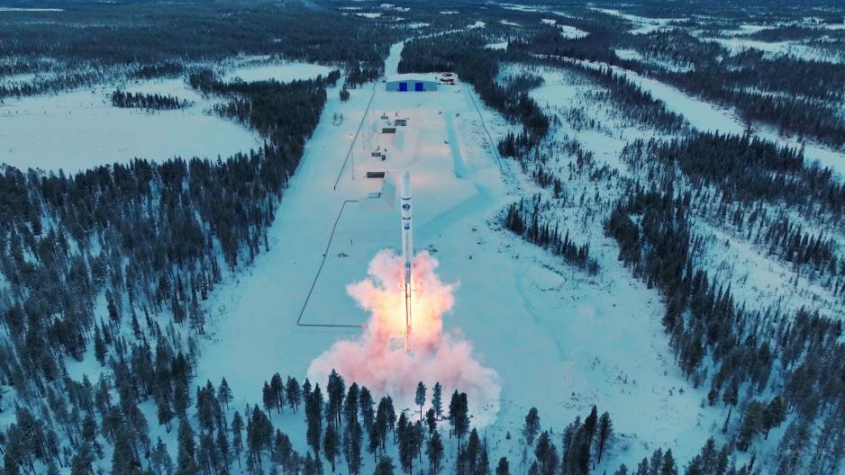 Animert bilde av oppskytning av en bærerakett for satellitter ved Esrange romhavn. (Kilde: SSC)