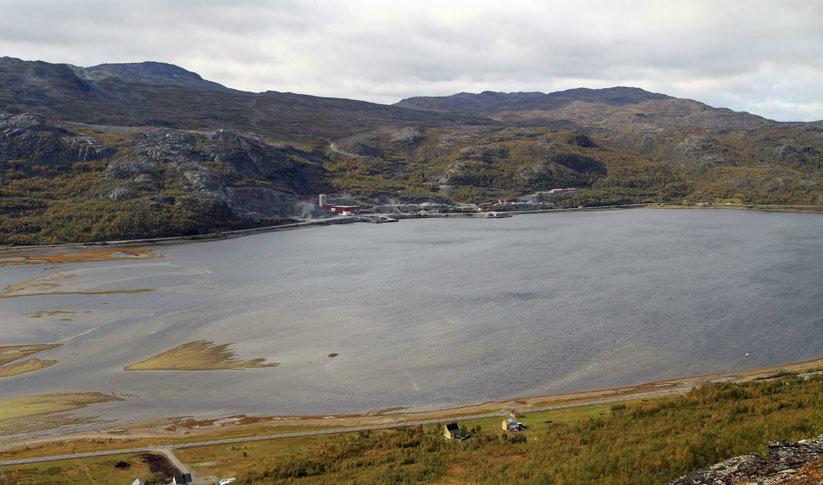Flere har klaget på tillatelsen Nussir ASA har fått til å deponere avgangsmasser i Repparfjorden. Det er noe av bakgrunnen for rapporten fra Miljødirekroratet og protestene fra Natyrvernforbundet. (Foto: Nussir)