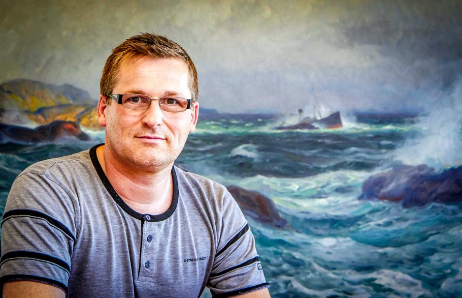 Gruppeleder for Frp, Dagfinn Olsen mener flertallet i Norge holdes som gisler av et politisk mindretall i saken om oljeleting i Lofoten, Senja og Vesterålen.