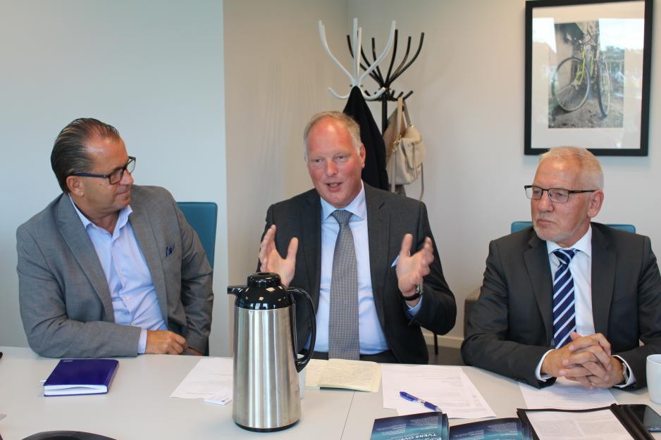 Bjørn Olsen, Rector of Nord University, Erlend Bullvåg, Dean of Nord University Business School, and Frode Mellemvik, Director of the High North Center Nord.