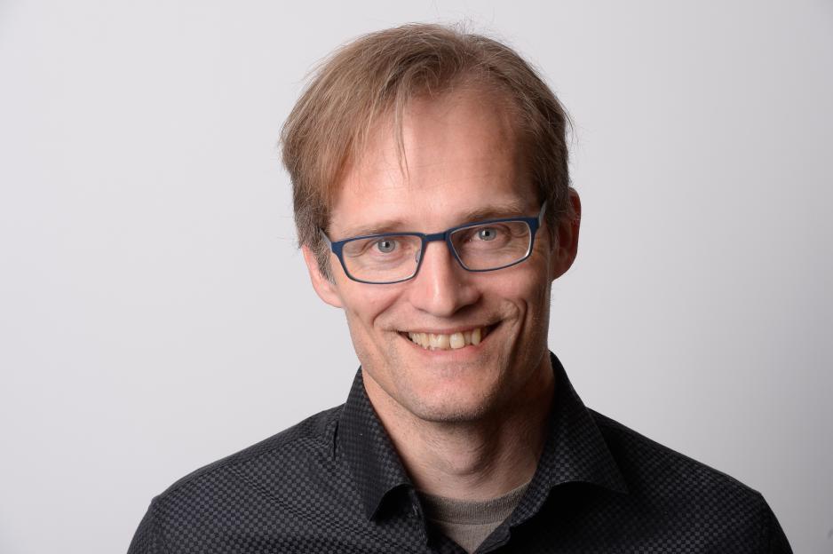 Seniorrådgiver Hans-Einar Lundli, hos Jernbanedirektoratet skal nå utrede en Nord-Norgesbane. Fokus blir godstrafikk og markedspotensiale. (Foto: Øystein Grue/Jernbanedirektoratet)