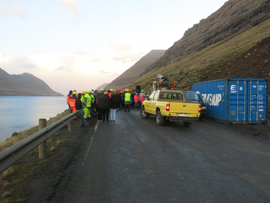 20 LNS-ansatte er på Færøyene for å bygge tunnel. (Foto: LNS)