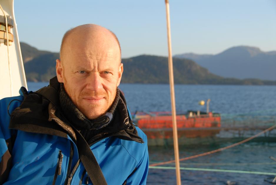 Veterinær Ketil Rykhus er leder av lusearbeidet i oppdrettsnæringen. (Foto: FHL).