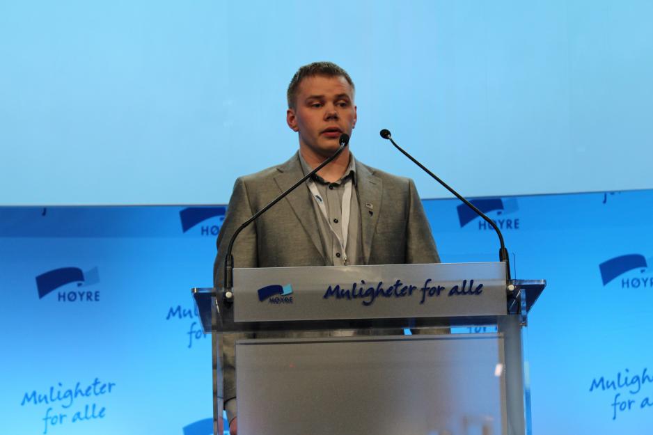 Kjetil Figenschou i Svalbard Høyre mener en ending av eierskapet for Store Norske kan ha en positiv betydning for Svalbard-samfunnet. (Foto: Svalbard Høyre)