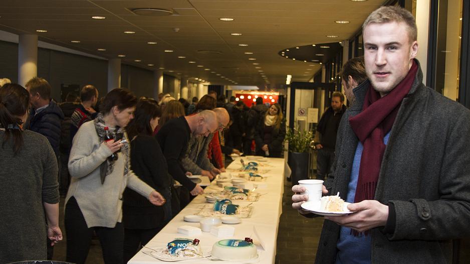 Kjetil Fjellgaard, studentrepresentant i styret, var en av mange som deltok på feiringen. (Foto: Nord universitet)