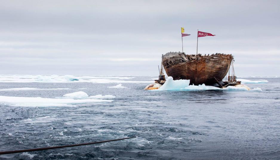 Røffe isforhold etter hevingen og under slepet av
