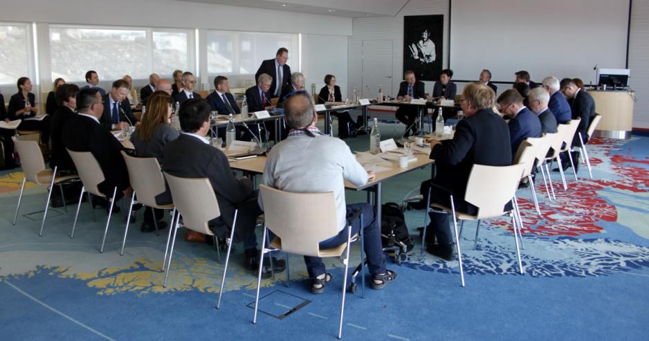 Head of Delegations, ambassadors, professors and representatives from the Arctic Council, ICC and the Saami Council on the last day of the Ilulissat Declaration’s 10-year anniversary. (Photo: Marc Jacobsen).