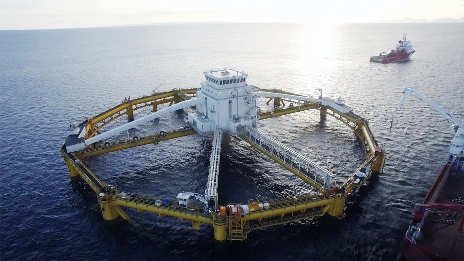 Ocean Farm 1 in a lowered state, suited for up to one million salmon. (Photo: SalMar ASA)