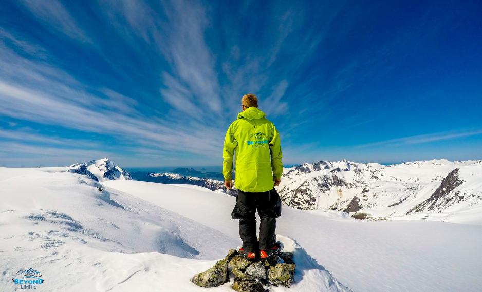 A view to ponder. Svartisen at its finest. (Photo: Private)