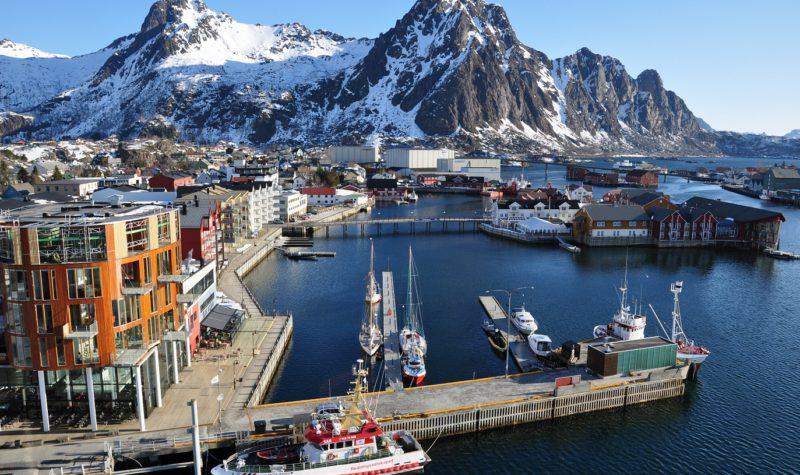 I Vågan kommune vil man heller slå seg sammen med Lødingen enn naboen i vest, Vestvågøy. (Foto Vincent van Zeijst)
