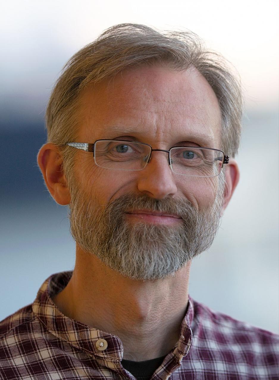 Professor Truls Moum ved UiN, Fakultet for biovitenskap og akvakultur, heller mest over mot at de danske forskerne har rett, selv om begge parter har poenger.