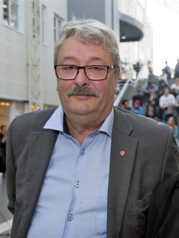 Fylkesråd Knut Petter Torgersen mener at 30 millioner til veiutbygging, ikke kompenserer for mangelen på god nok infrastruktur langs kysten i Nordland. (Foto: NFK)
